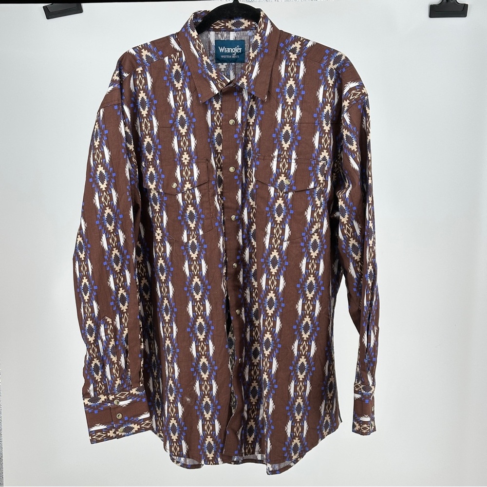 XL Wrangler Men's Brown and Blue Patterned Cotton Long Sleeved Western Shirt